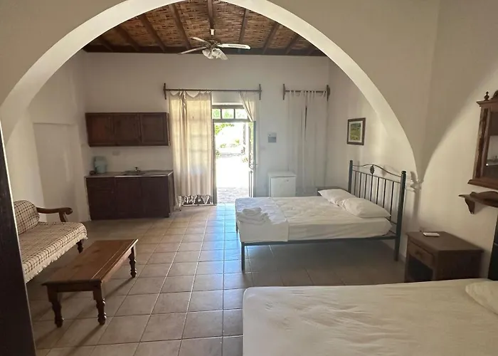 Konukevi Karpaz Arch House *