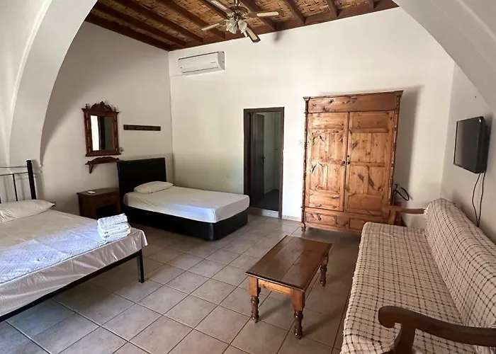 بيت ضيافة Karpaz Arch House *